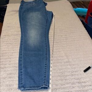 Blue universal thread Denim Jeans